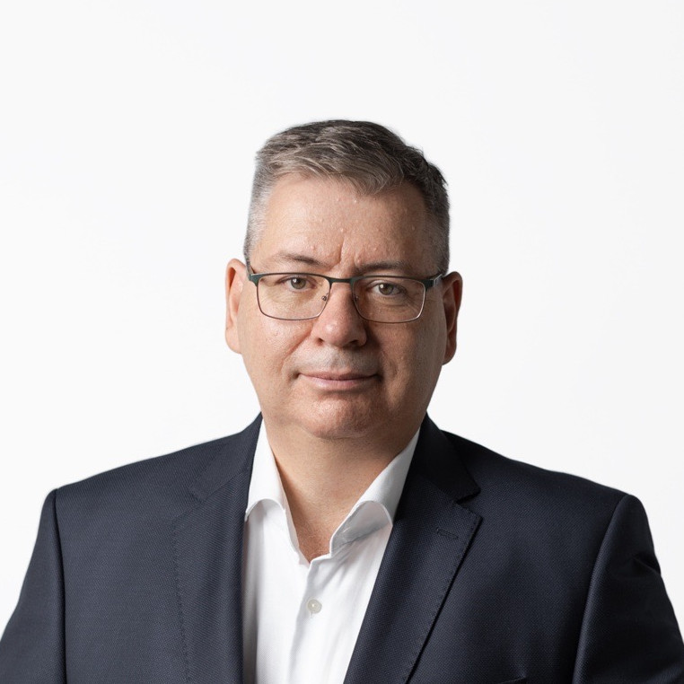 Dr. Fabula János